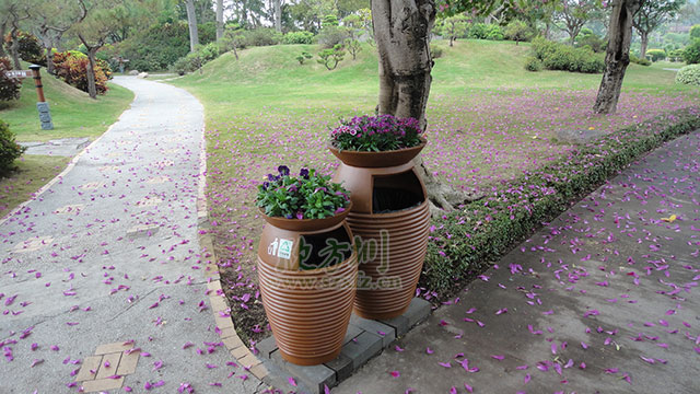 帶花盆玻璃鋼垃圾桶