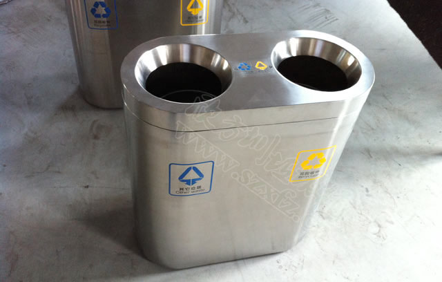 商場(chǎng)不銹鋼分類(lèi)桶圖片