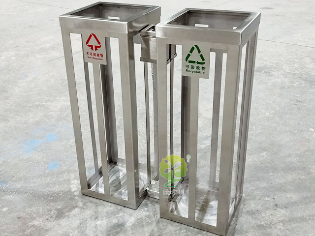 地鐵站方形可視分類垃圾箱