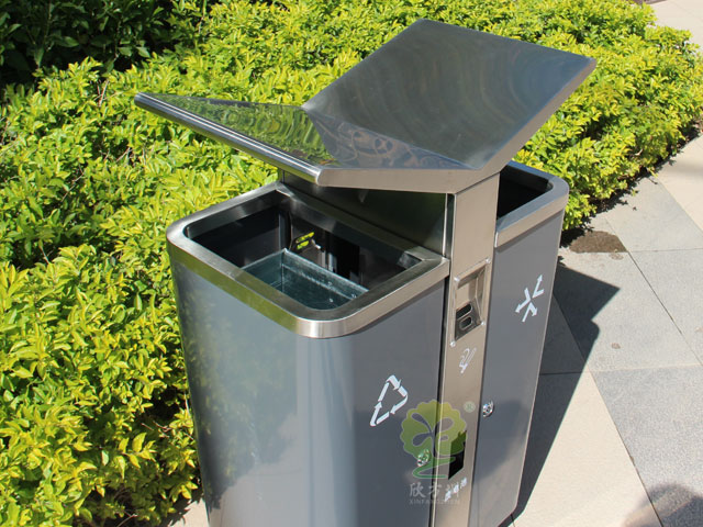 城市戶(hù)外展翅果皮箱