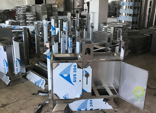 不銹鋼垃圾箱工廠生產圖