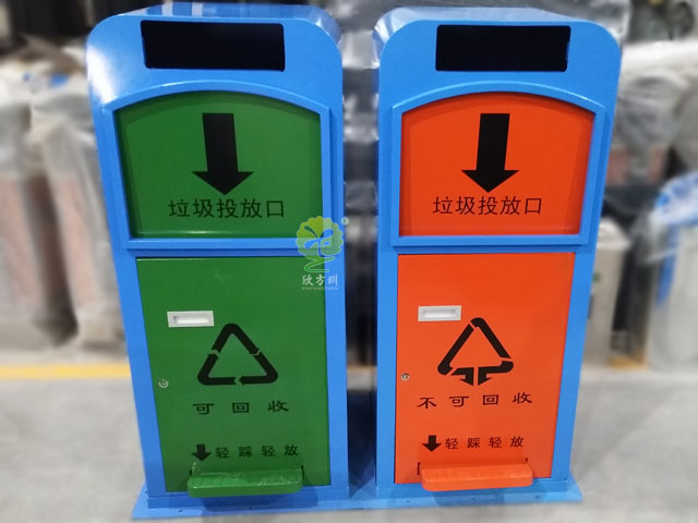 車站腳踏金屬分類垃圾箱