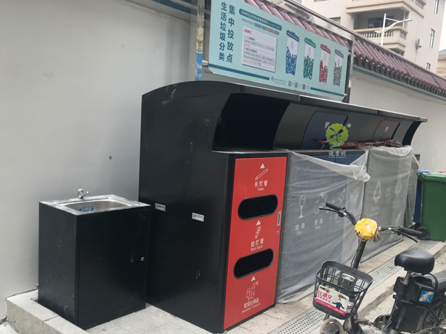 深圳小區(qū)垃圾收集點密閉大垃圾箱