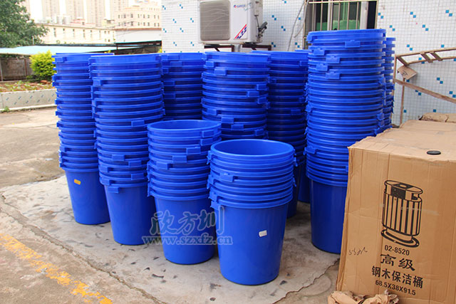 園區(qū)塑料垃圾桶