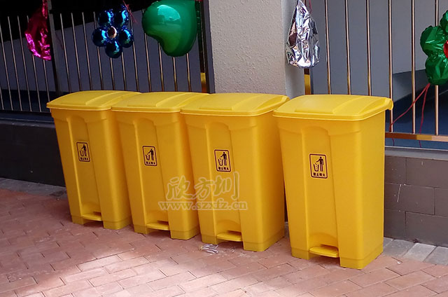 腳踏式醫(yī)療塑料垃圾桶